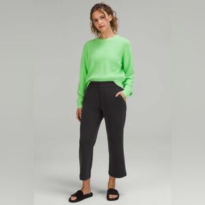 Lululemon Softstreme High-Rise Straight Leg Crop Black size 4